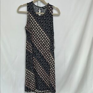 New Karl Lagerfeld Women’s Size 8 Floral Sleeveless Straight Mid Length Dress